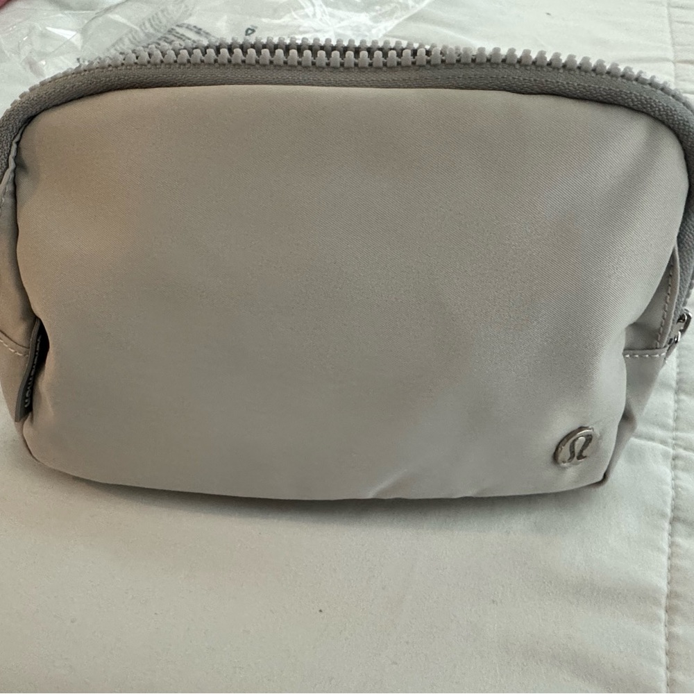 Lululemon Gray Zippered Pouch